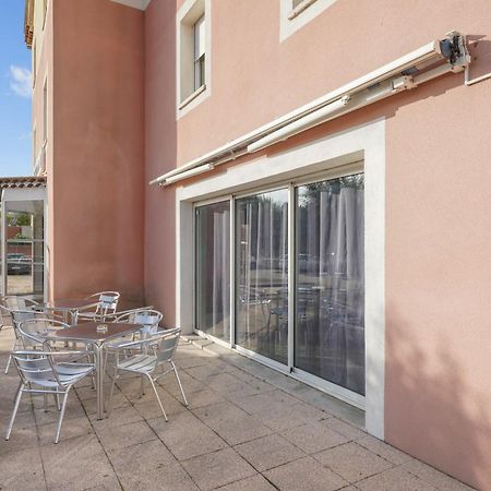 Hotel Akena Chateaurenard - Parc Des Expositions Avignon エクステリア 写真