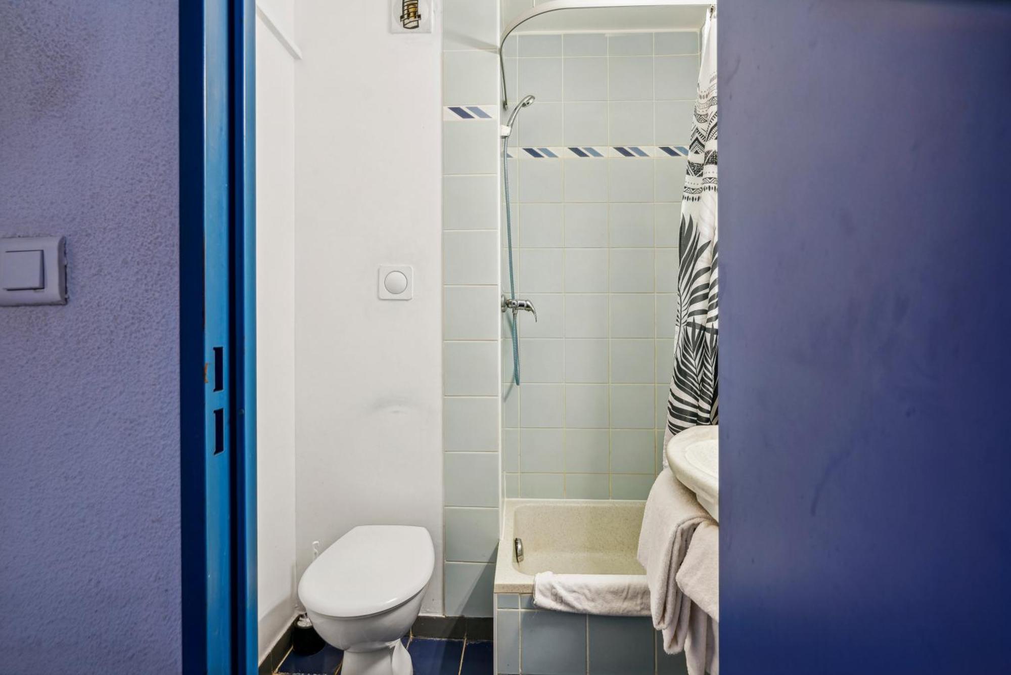 Hotel Akena Chateaurenard - Parc Des Expositions Avignon エクステリア 写真