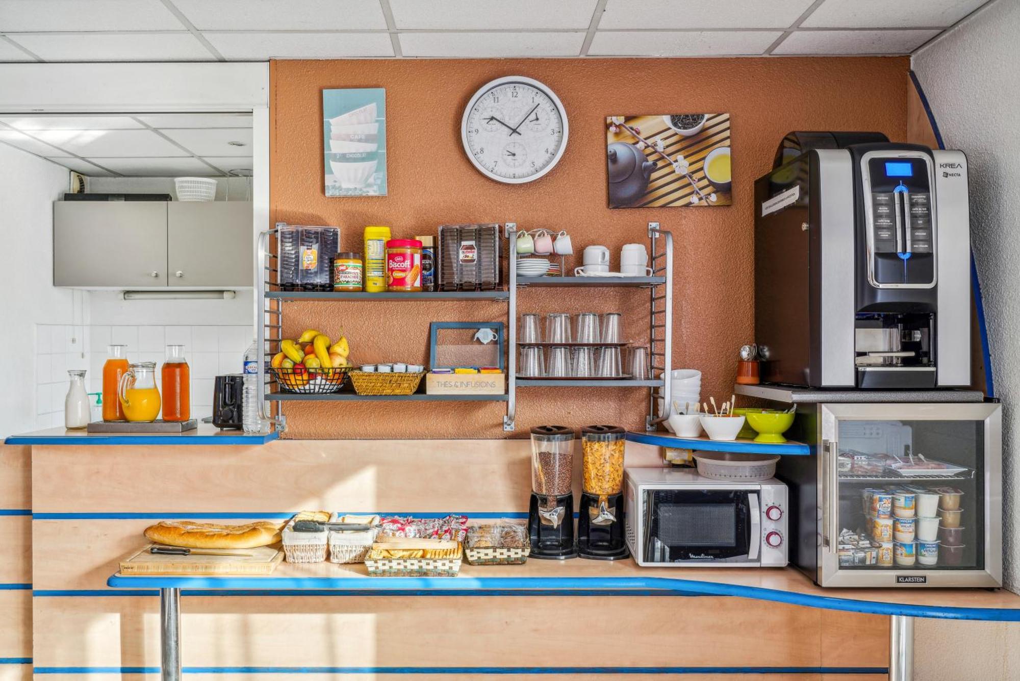 Hotel Akena Chateaurenard - Parc Des Expositions Avignon エクステリア 写真